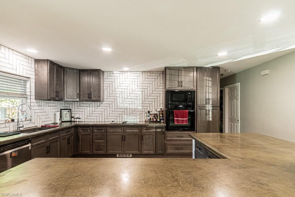 3771 31 Ave, Naples, FL 34117 photo