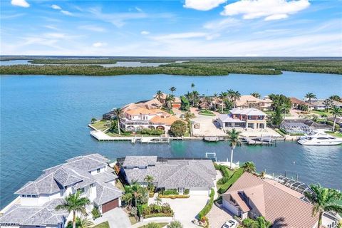 Single Family Residence in MARCO ISLAND FL 1893 Cascade CT.jpg