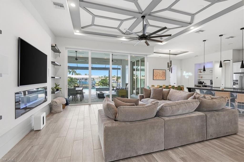 5338 Colonade Ct, Cape Coral, FL 33904 photo