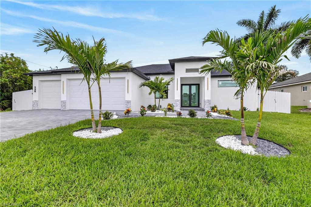 330 SW 26 Pl, Cape Coral, FL 33991 photo