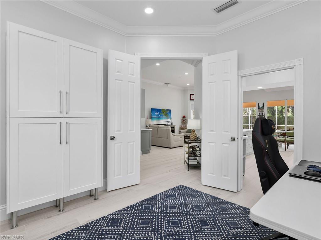 5902 Bermuda Ln, Naples, FL 34119 photo