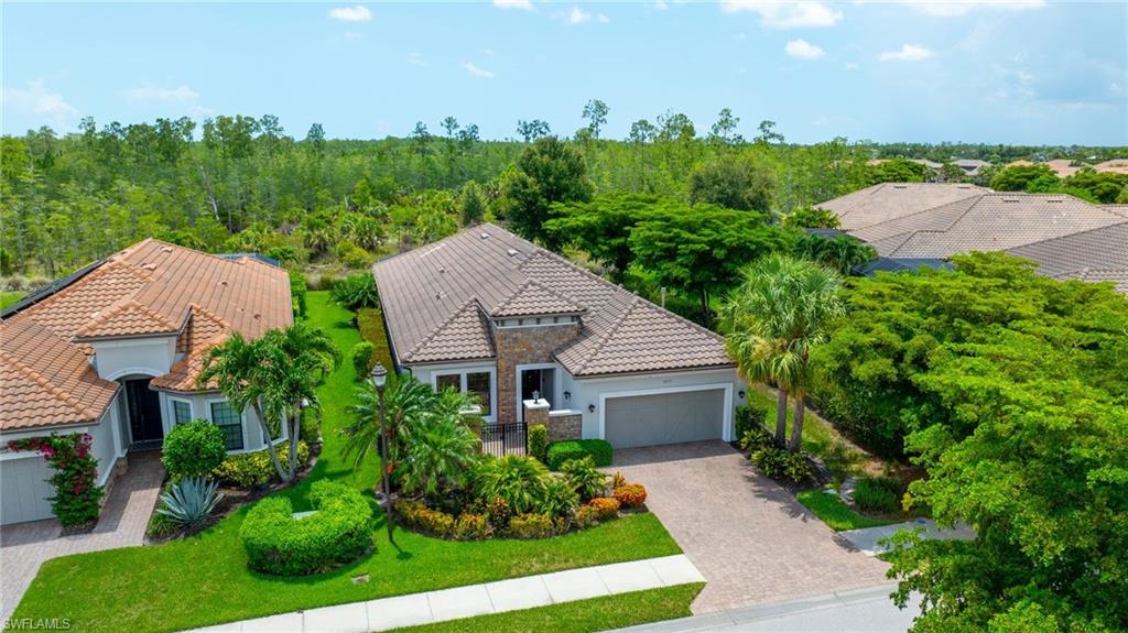 8879 Vaccaro Ct, Naples, FL 34119 photo