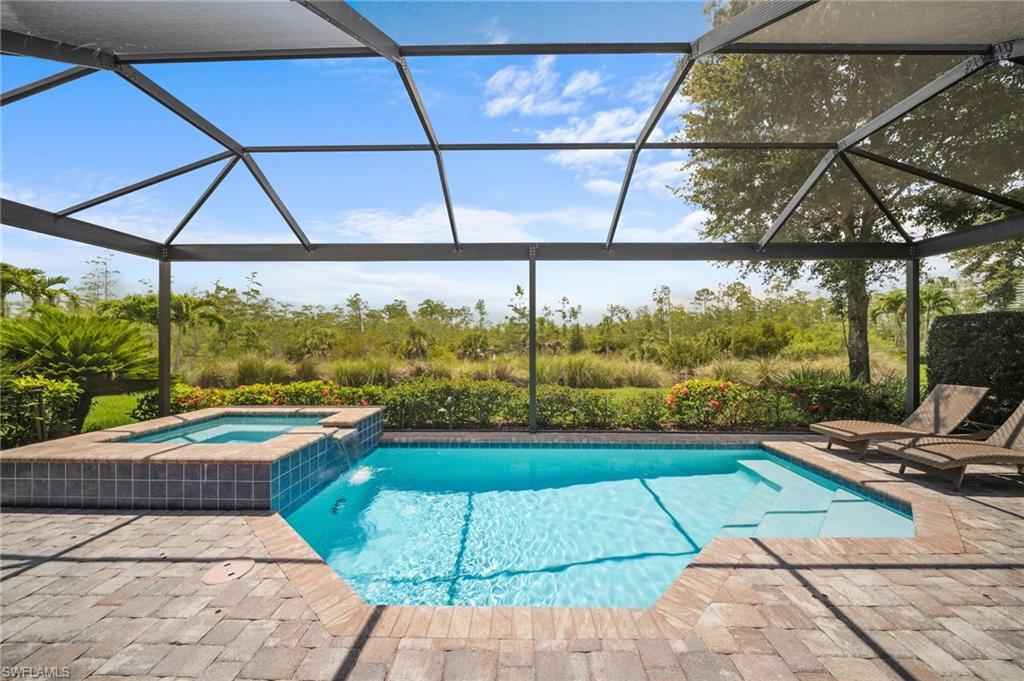 8879 Vaccaro Ct, Naples, FL 34119 photo