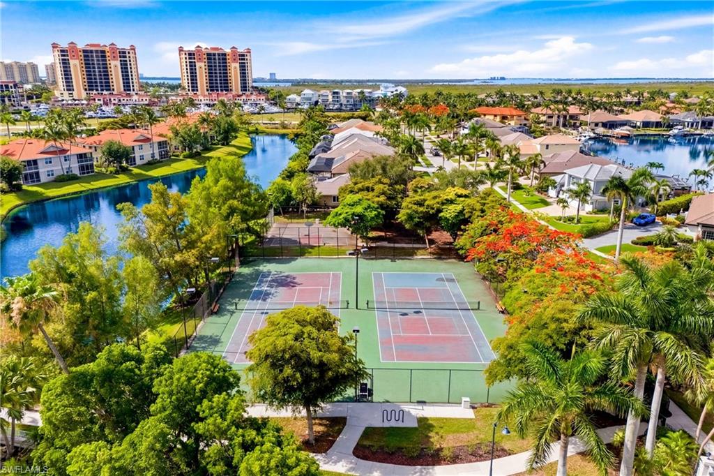 1817 Lagoon Ln, Cape Coral, FL 33914 photo