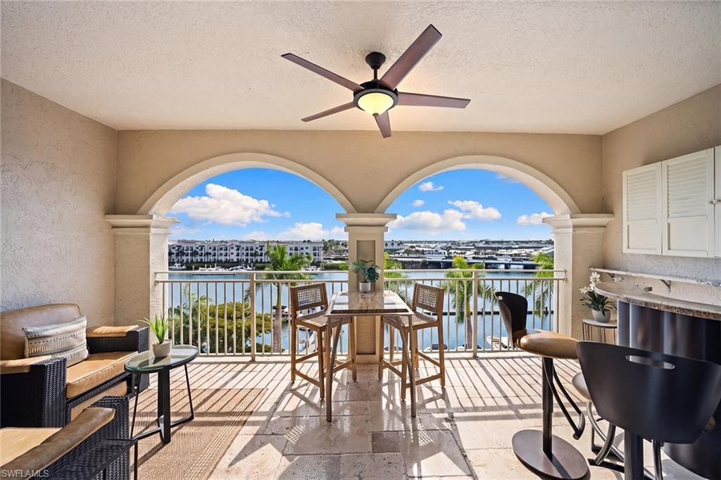 451 Bayfront Pl, Naples, FL 34102
