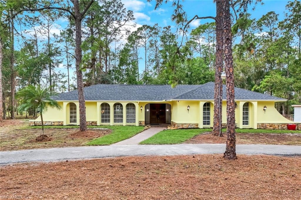 525 Weber Blvd, Naples, FL 34120