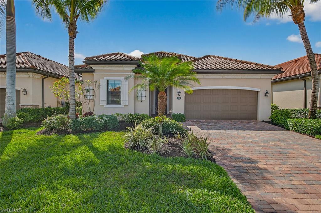 3001 Aviamar Cir, Naples, FL 34114