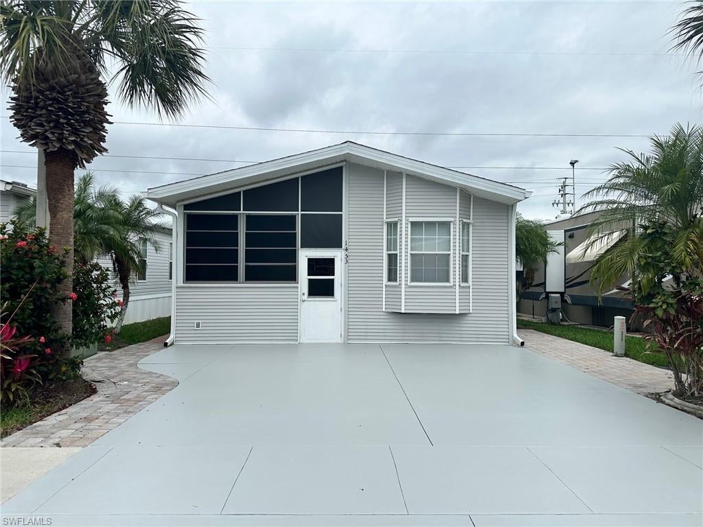 1453 Diamond Lake Cir, Naples, FL 34114
