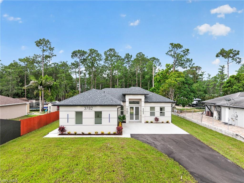 3782 47 Ave, Naples, FL 34120