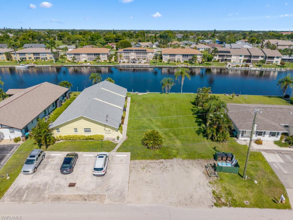4520 5 Pl, Cape Coral, FL 33904