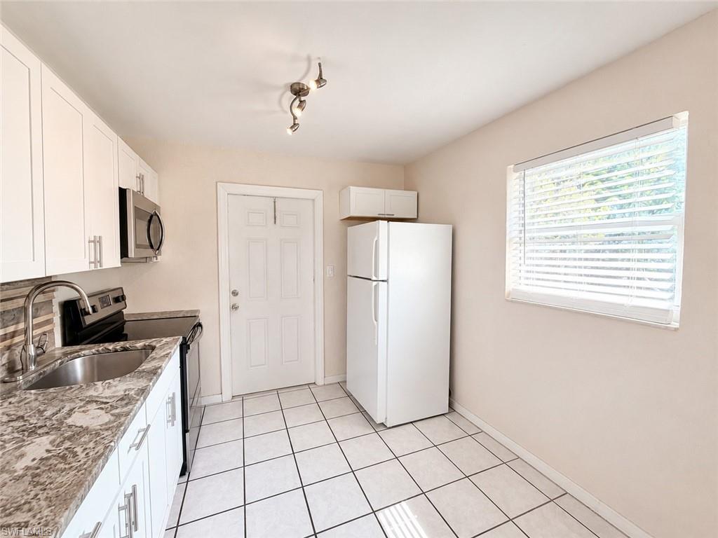 2485 Bayside St, Naples, FL 34112 photo
