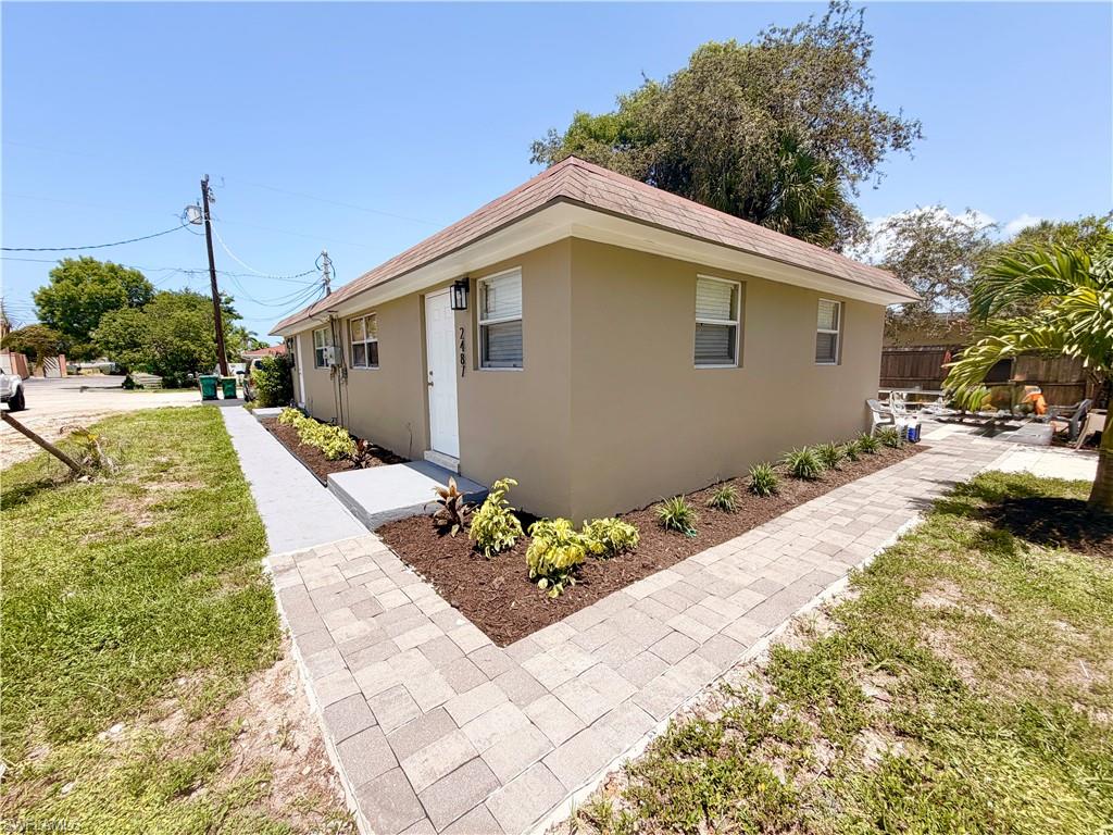 2485 Bayside St, Naples, FL 34112 photo