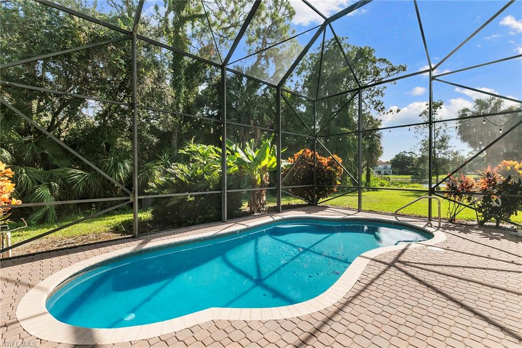 1380 Areca Cv, Naples, FL 34119 photo