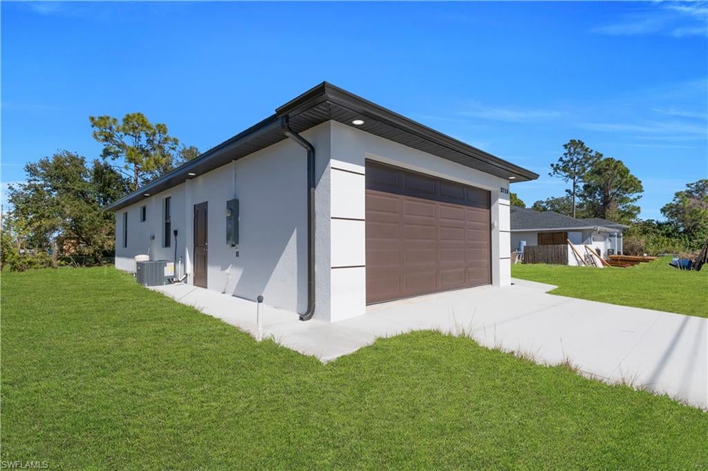 3308 15 St, Lehigh Acres, FL 33976 photo