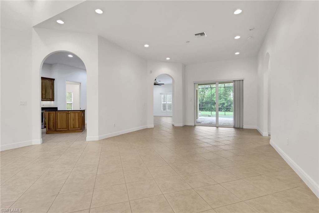 10233 Avonleigh Dr, Bonita Springs, FL 34135 photo
