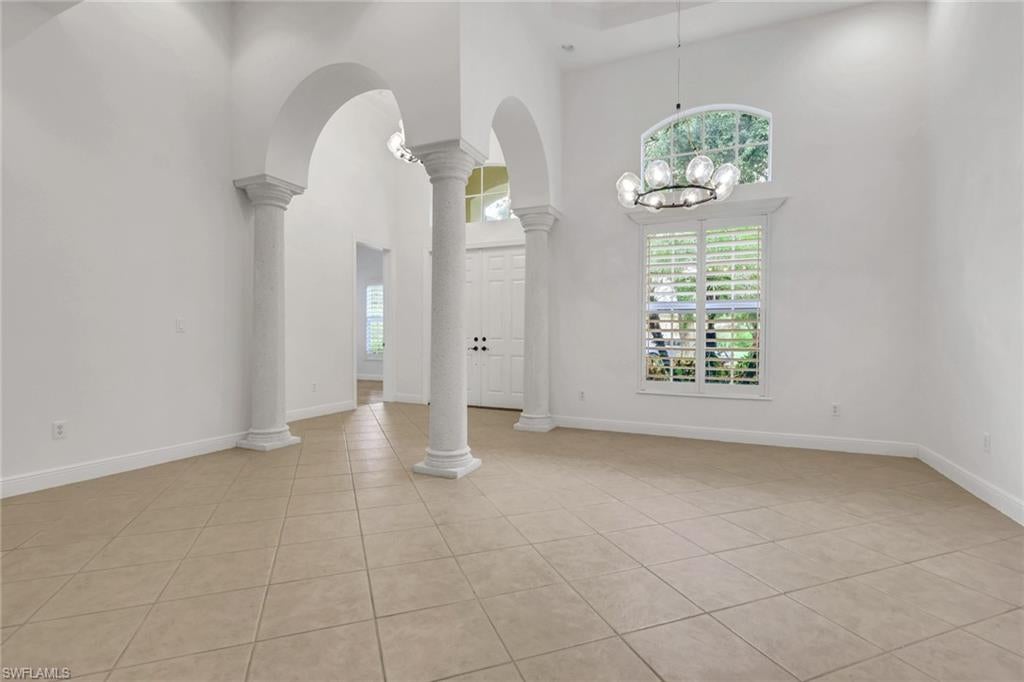 10233 Avonleigh Dr, Bonita Springs, FL 34135 photo