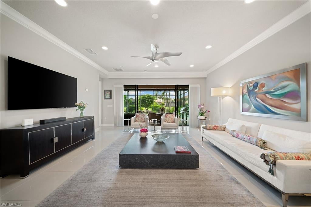 13617 Mandarin Cir, Naples, FL 34109