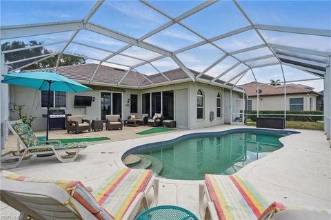 Single Family Residence in LEHIGH ACRES FL 2246 Oxford Ridge CIR.jpg