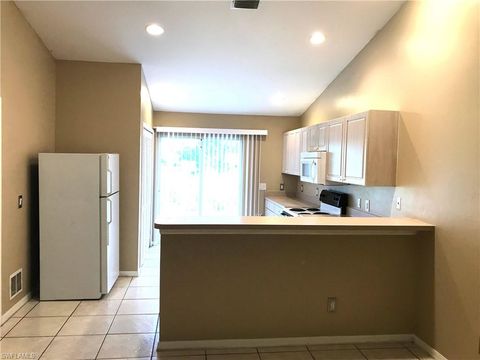 Duplex in LEHIGH ACRES FL 124/126 Ivan AVE.jpg