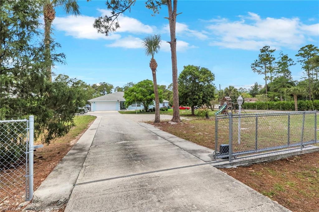 521 31 St, Naples, FL 34117