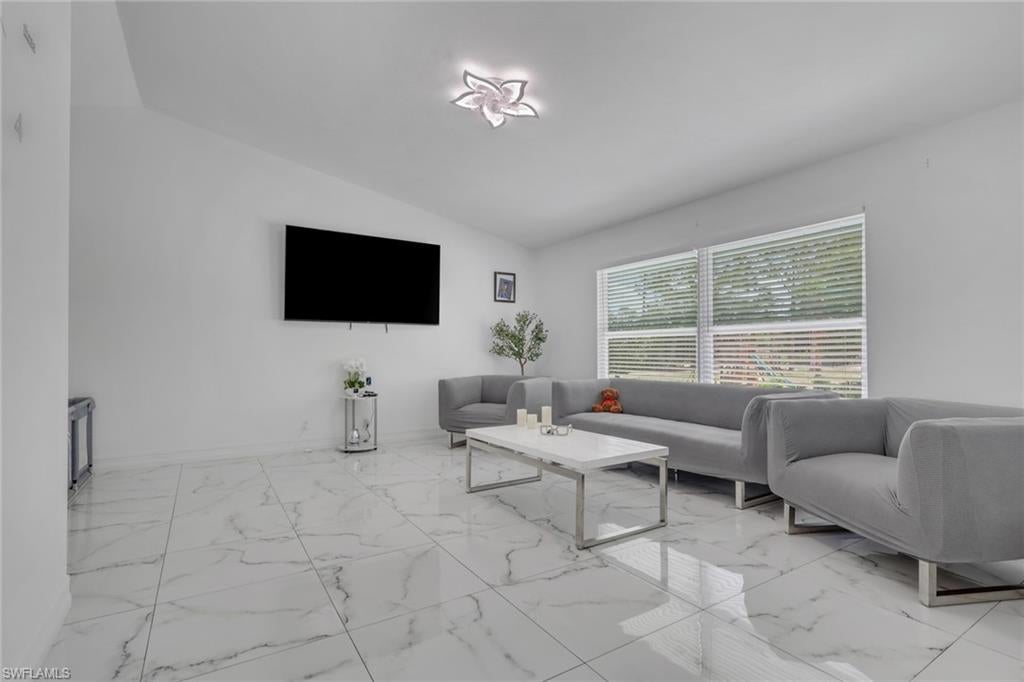 521 31 St, Naples, FL 34117 photo