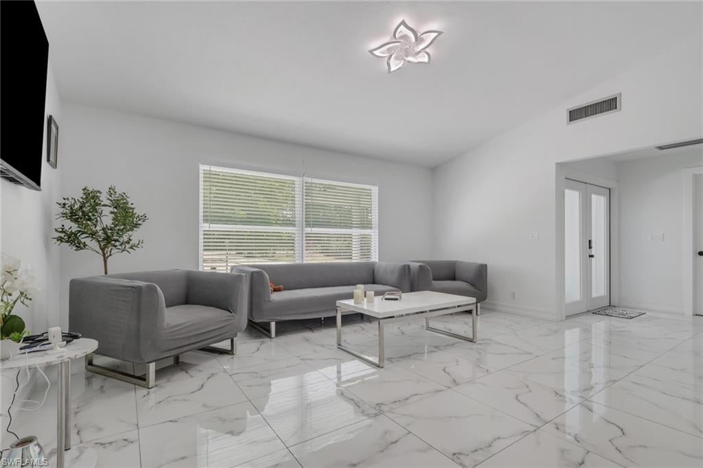 521 31 St, Naples, FL 34117 photo