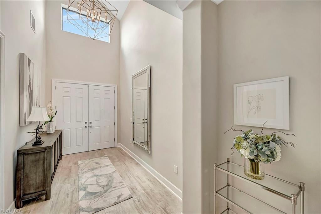 9574 Everglades Dr, Naples, FL 34120 photo
