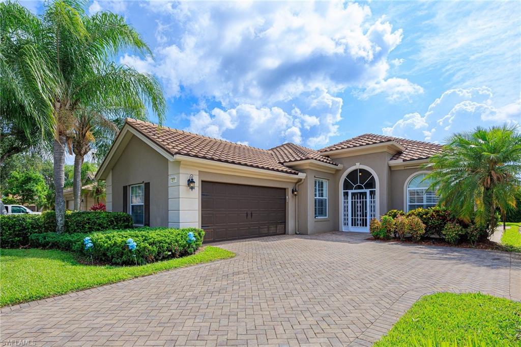 2271 Heydon Cir, Naples, FL 34120 photo