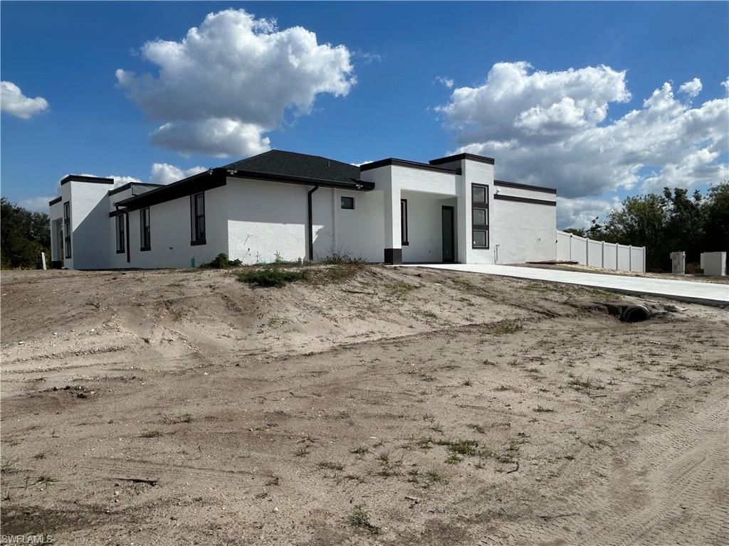 836 838 Milwaukee Blvd, Lehigh Acres, FL 33974 photo