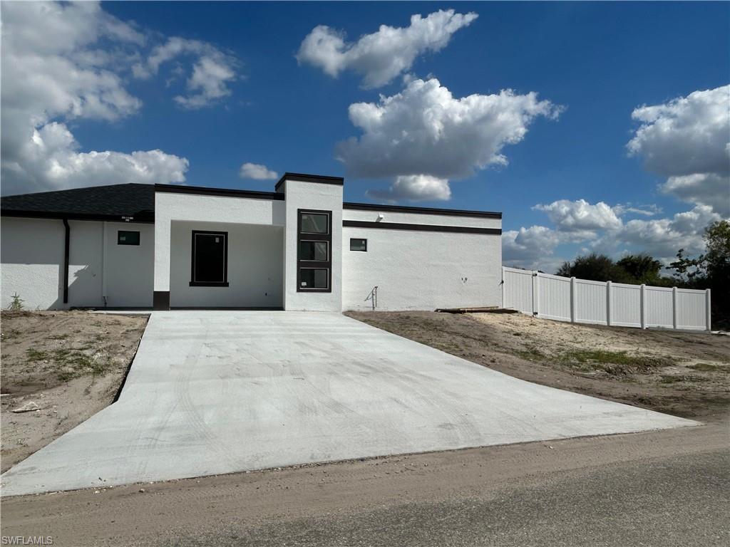 836 838 Milwaukee Blvd, Lehigh Acres, FL 33974 photo
