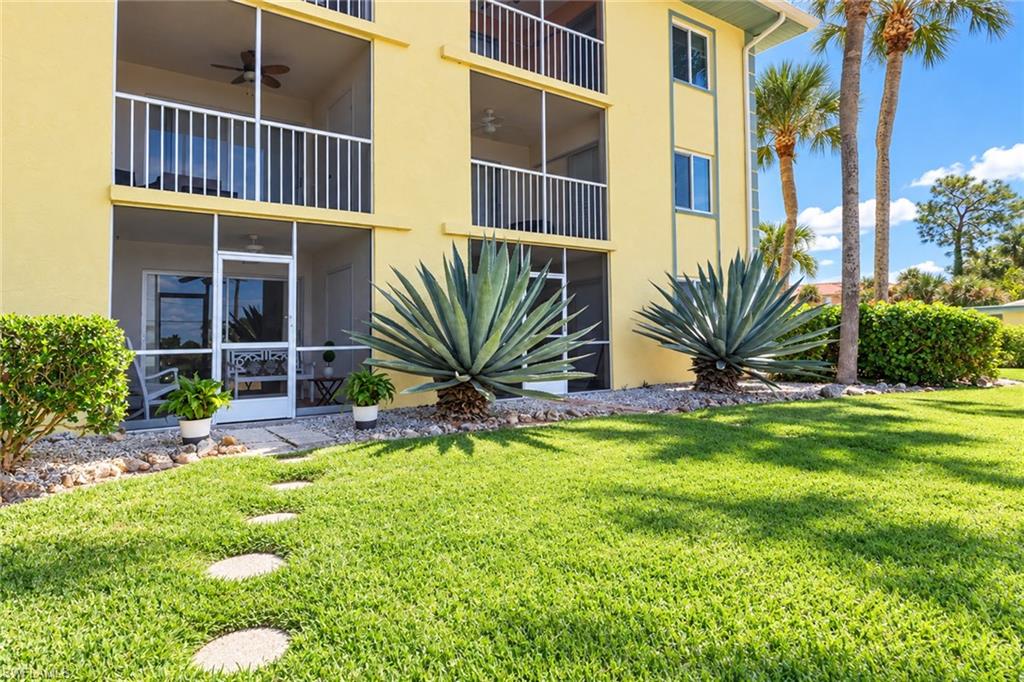 1001 Foxfire Ln #109, Naples, FL 34104 photo