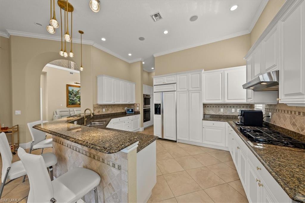 8593 Bellagio Dr, Naples, FL 34114 photo
