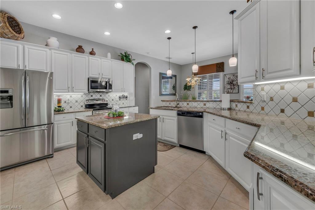 2111 Grove Dr, Naples, FL 34120 photo
