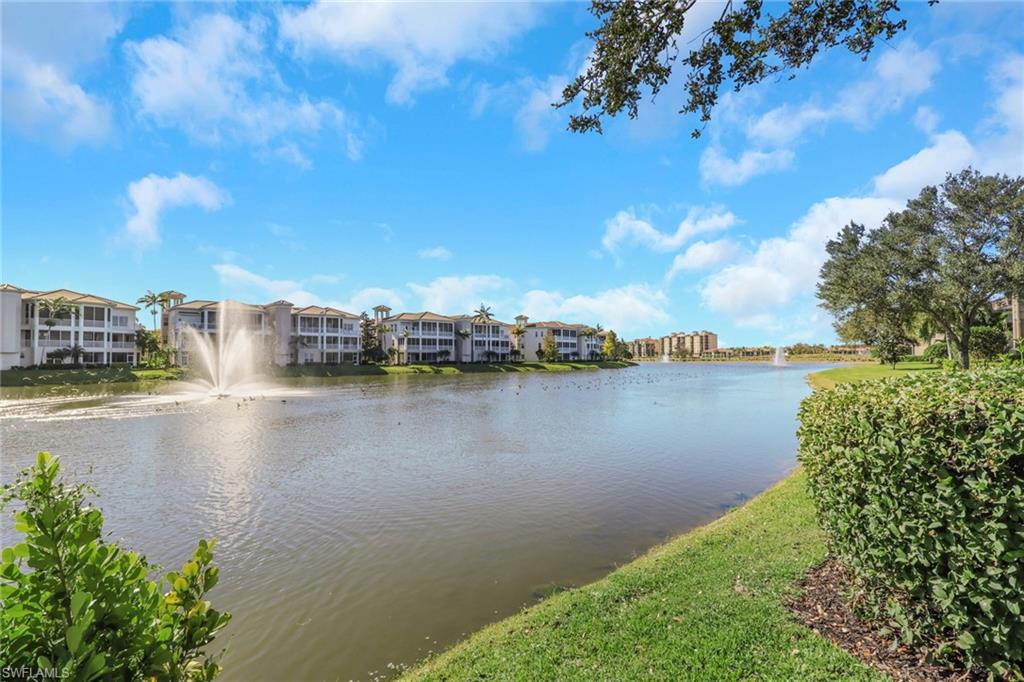 714 Regency Reserve Cir, Naples, FL 34119