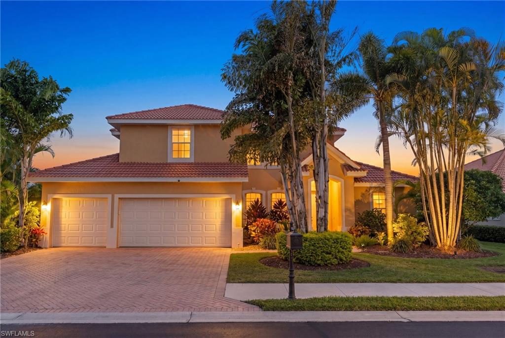 5005 Pond Dr, Naples, FL 34104
