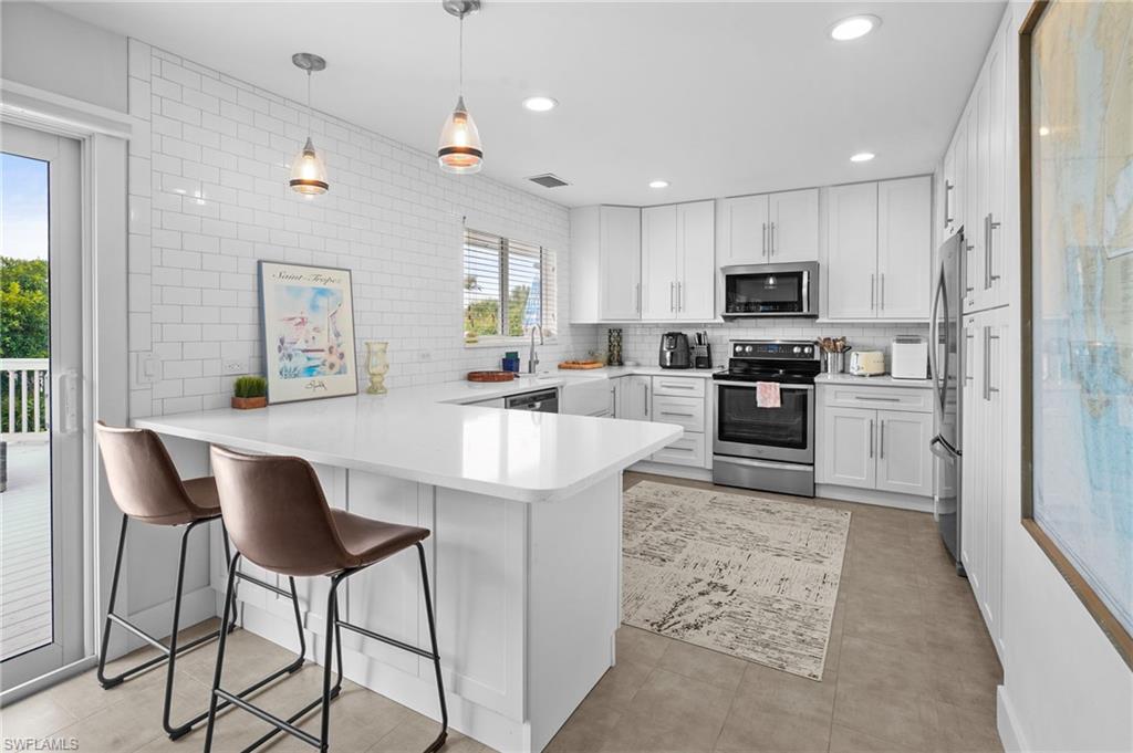 474 Lake Murex Cir, Sanibel, FL 33957 photo