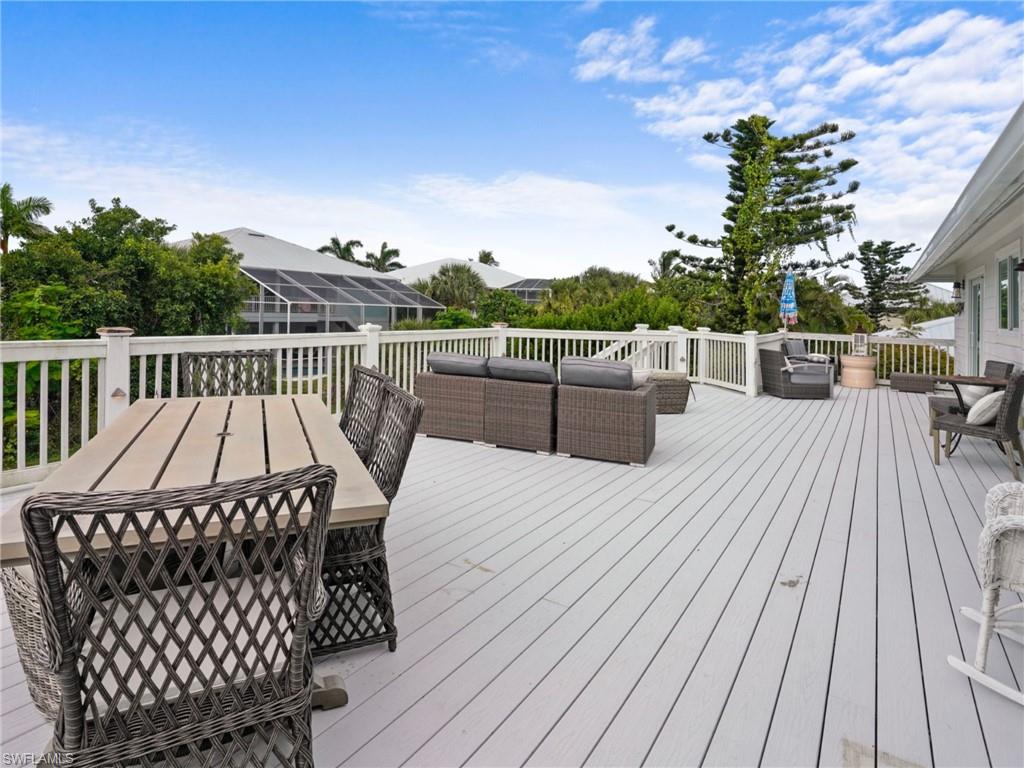 474 Lake Murex Cir, Sanibel, FL 33957 photo