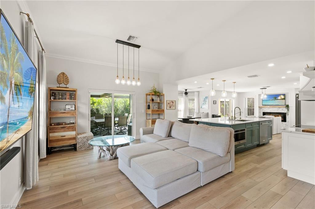 3745 Weymouth Cir, Naples, FL 34112 photo
