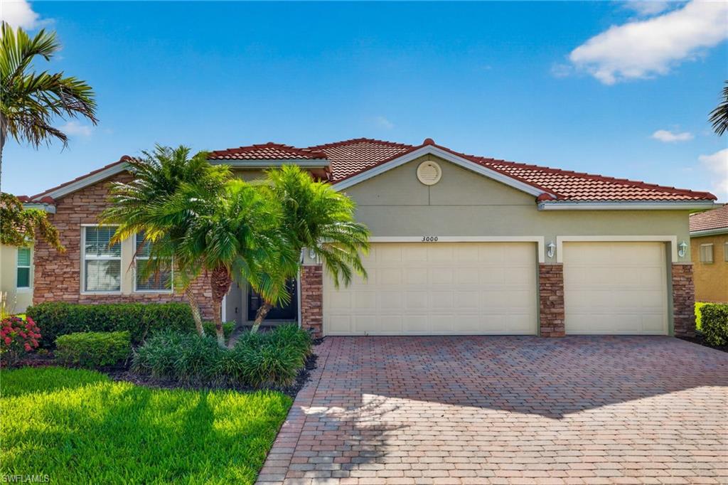 3000 Sunset Pointe Cir, Cape Coral, FL 33914