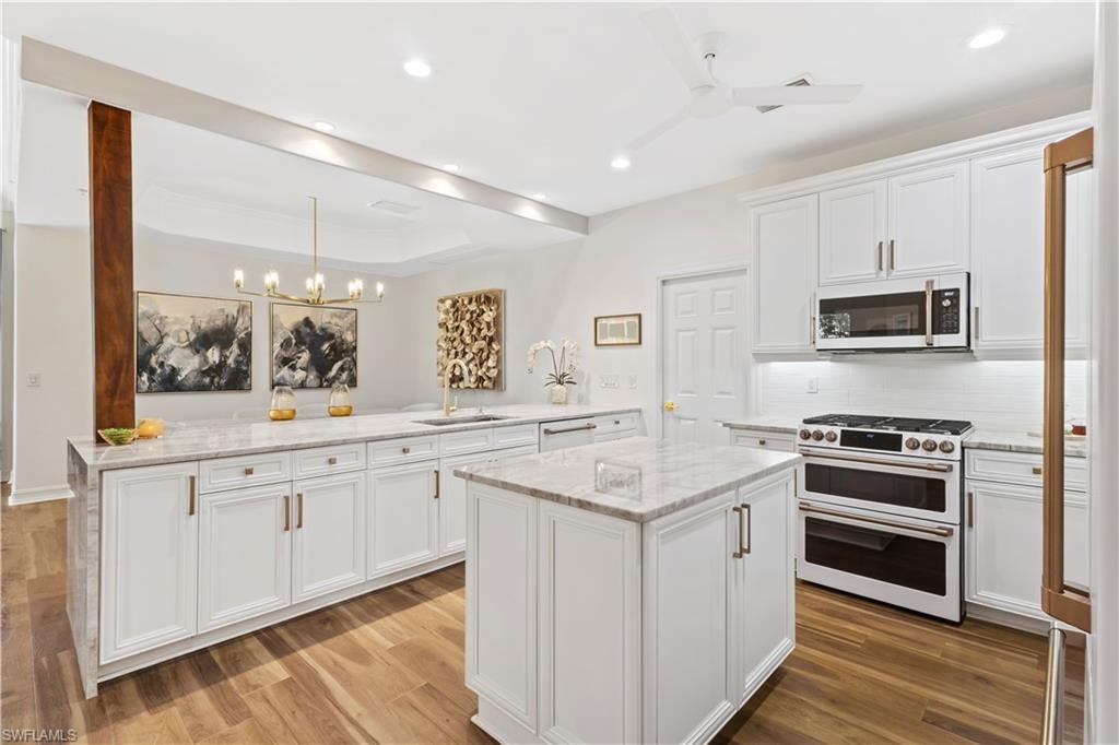2834 Tiburon Blvd, Naples, FL 34109