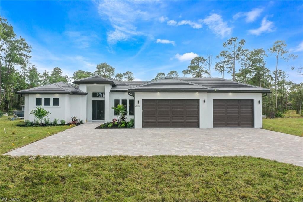 2806 Golden Gate Blvd, Naples, FL 34120 photo