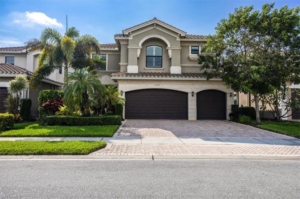 13800 Luna Dr, Naples, FL 34109