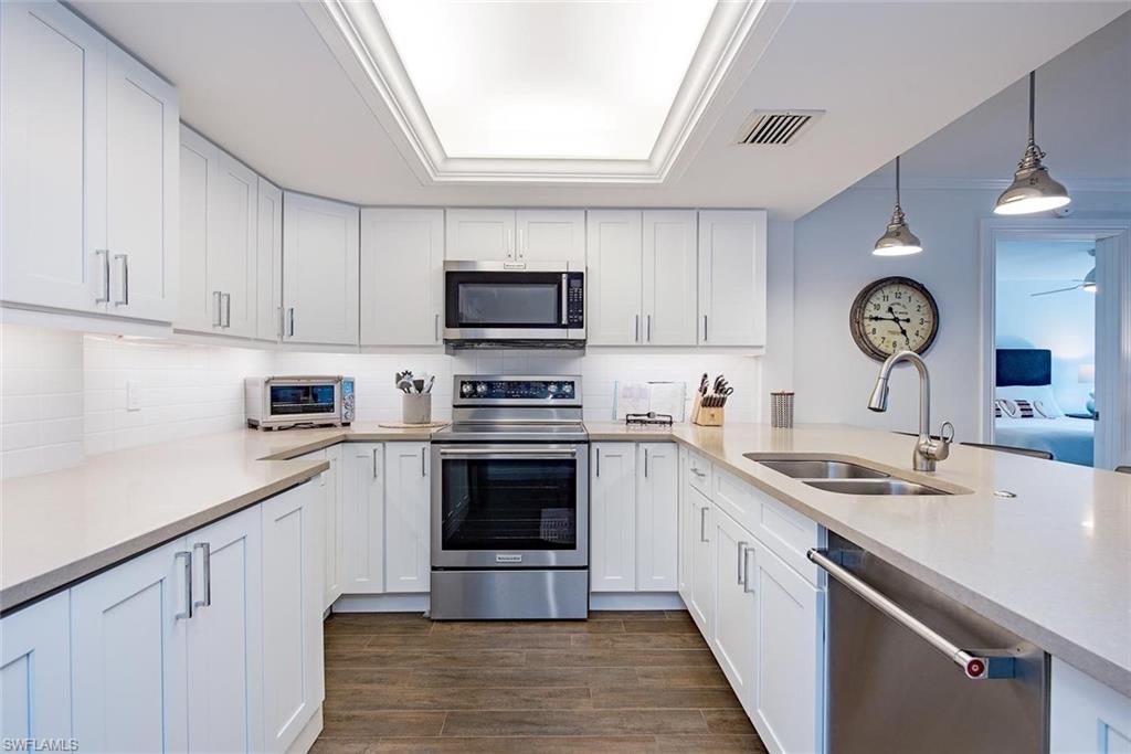 5633 Turtle Bay Dr #35, Naples, FL 34108 photo