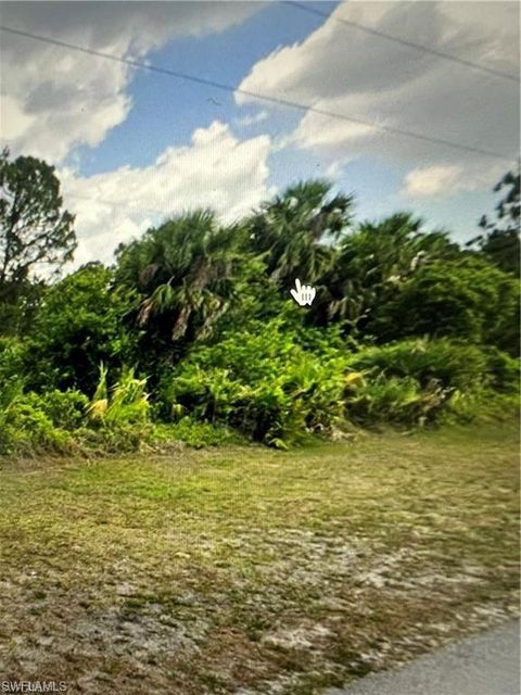  in LEHIGH ACRES FL 1060 Sunrise BLVD.jpg