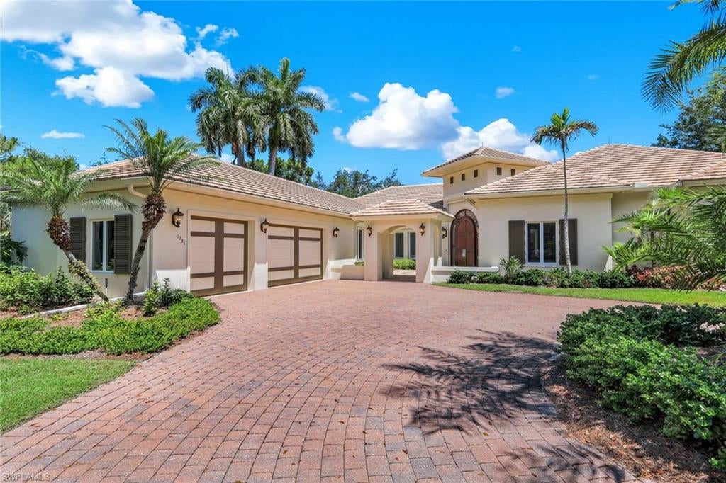 1284 Pocantico Ln, Naples, FL 34110 photo