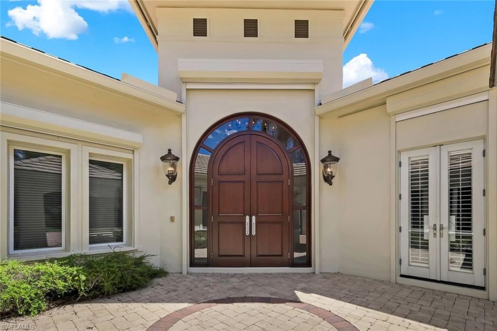 1284 Pocantico Ln, Naples, FL 34110 photo