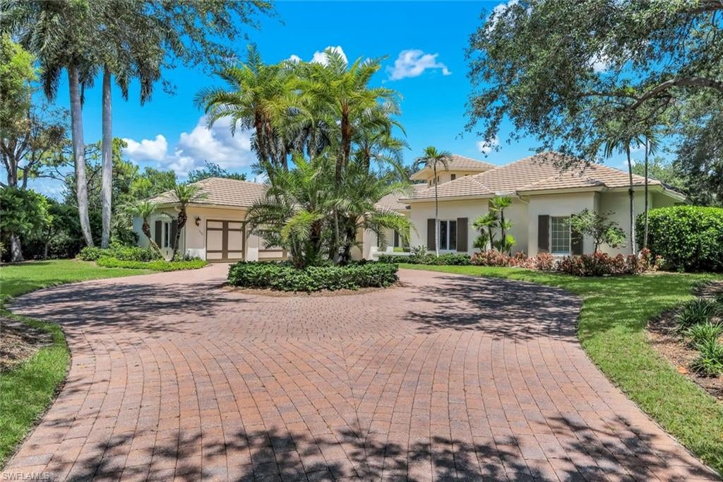 1284 Pocantico Ln, Naples, FL 34110 photo