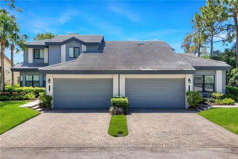 Townhouse in BONITA SPRINGS FL 27181 Kindlewood LN.jpg