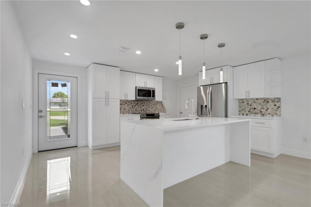 2181 52 Ln, Naples, FL 34116 photo