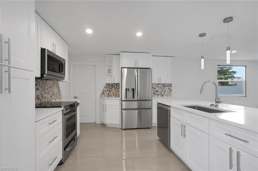 2181 52 Ln, Naples, FL 34116 photo